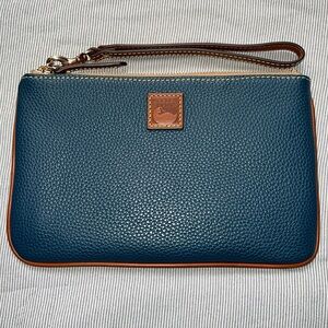 Dooney & Bourke Pebble Grain Large Wristlet